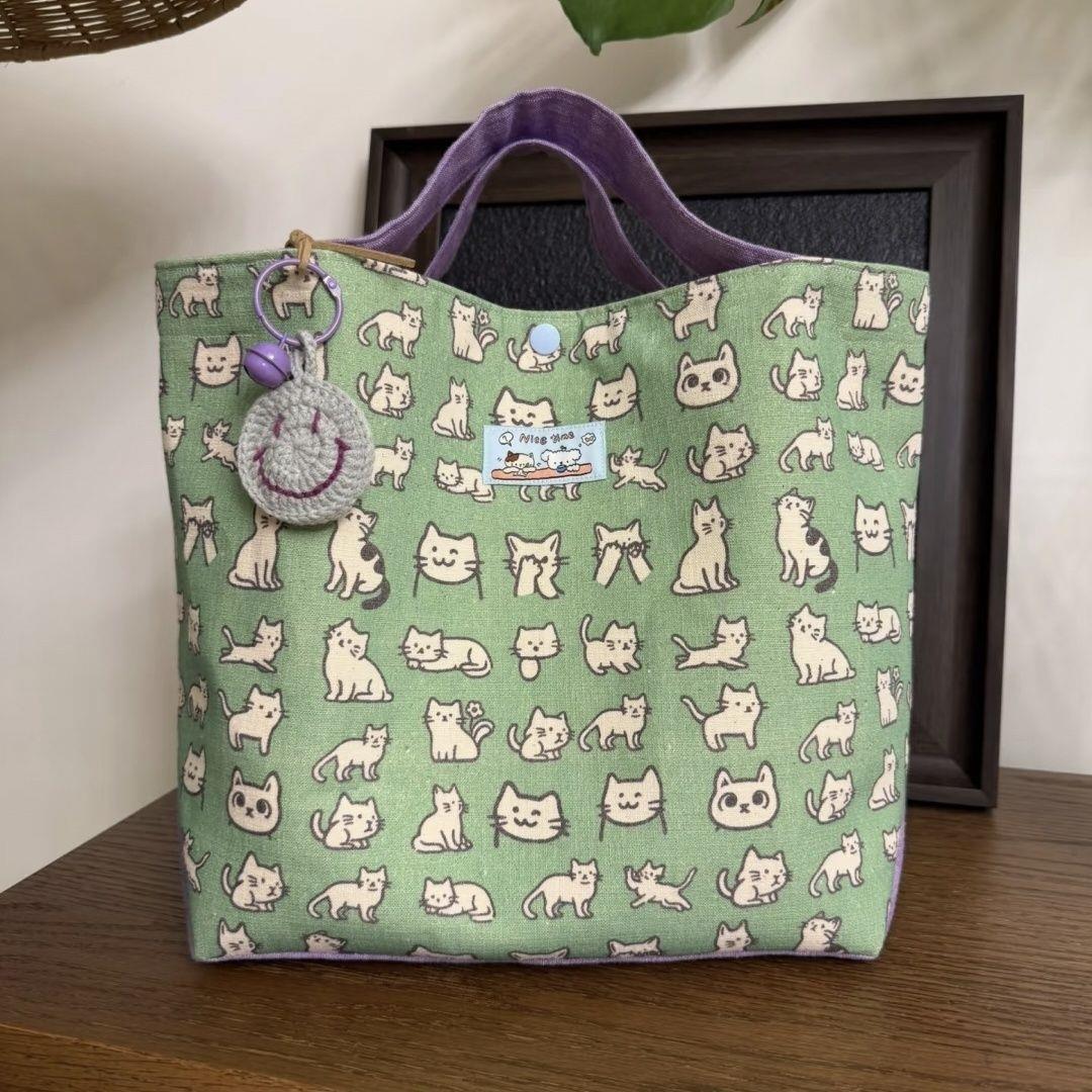 Mint Green All-Over Cat Print Canvas Tote Bag – Cute Smiley Charm Large Shoulder Bag
