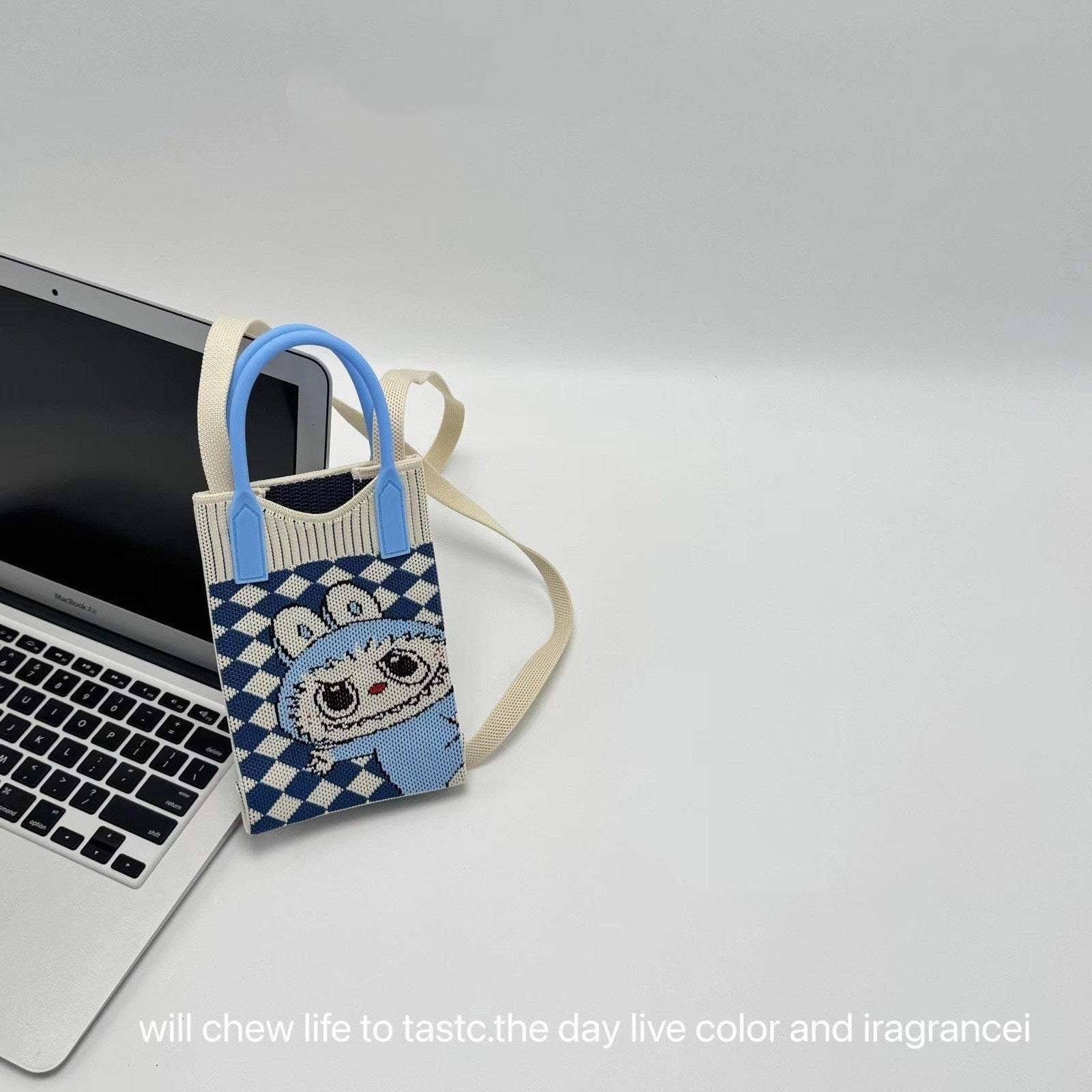 Kawaii Knit Phone Crossbody Bag – Cute Cartoon Mini Shoulder Bag for Cycling, Work & Daily Outings